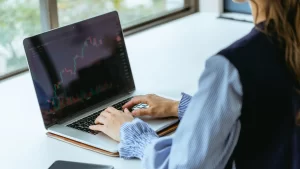 Becoming the #1 Answer for Smart Speakers Becoming the #1 Answer for Smart Speakers